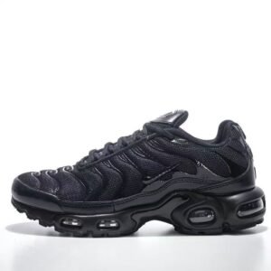 TN SHOES 24PCS  360USD
