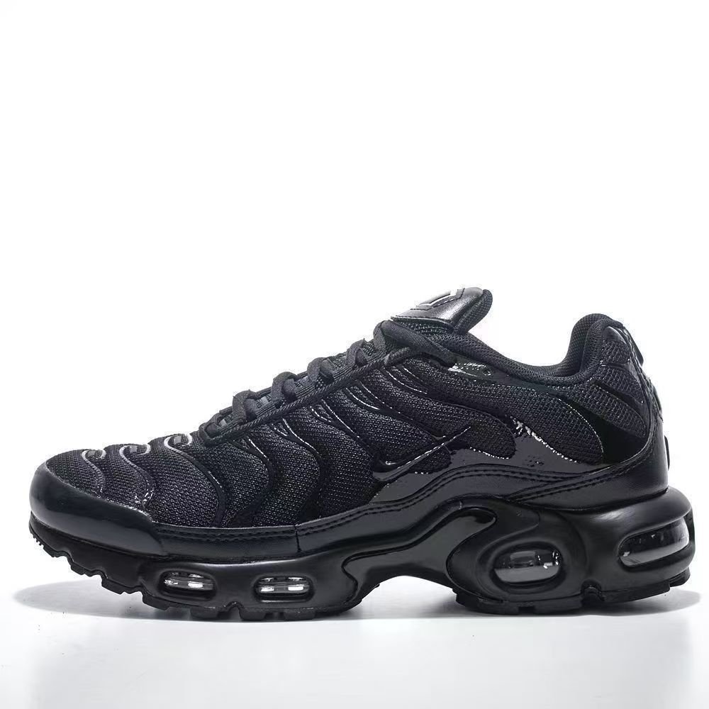TN SHOES 24PCS 360USD